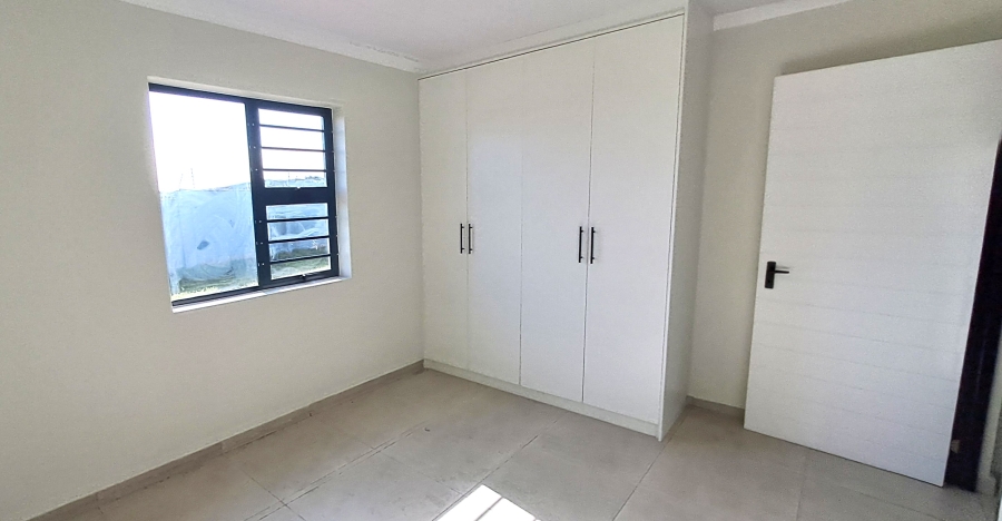 4 Bedroom Property for Sale in Hoogland Western Cape